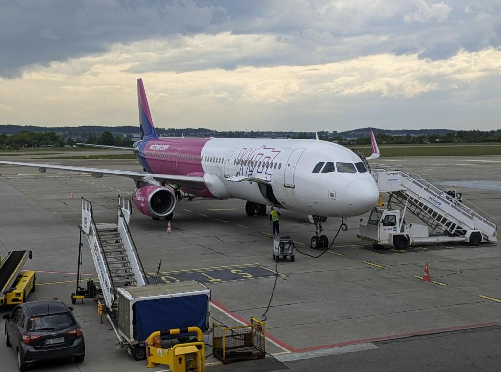 Wizz Air szykuje wielką zmianę. Koniec z brakiem internetu na pokładzie tanich linii